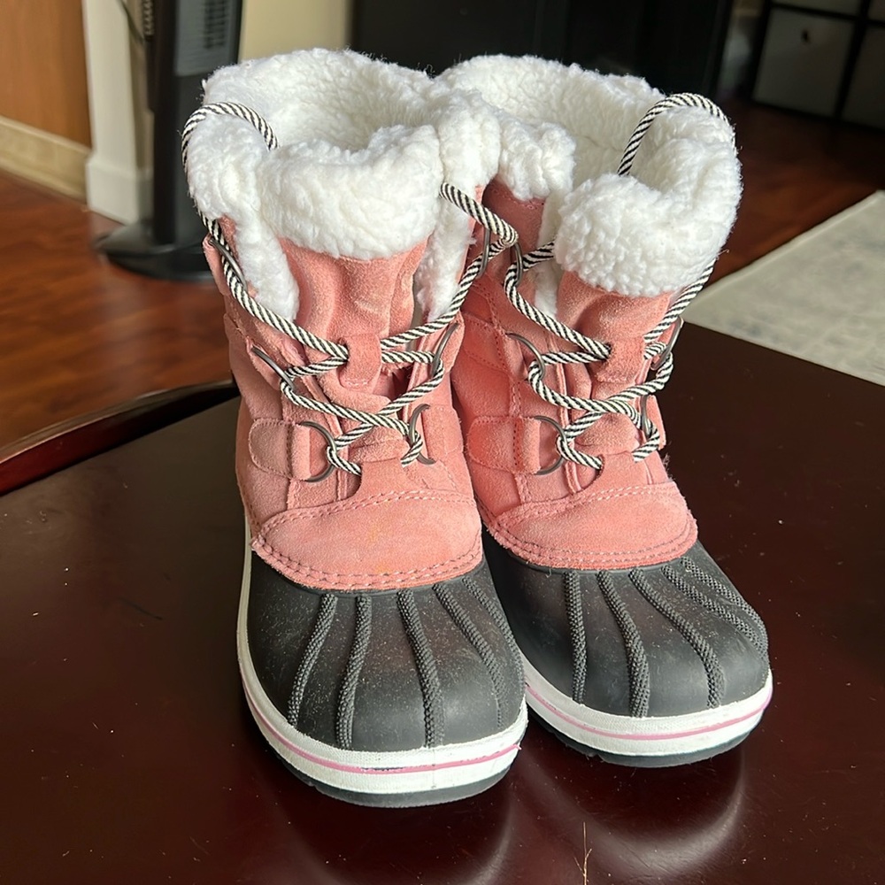 Girls snow boots